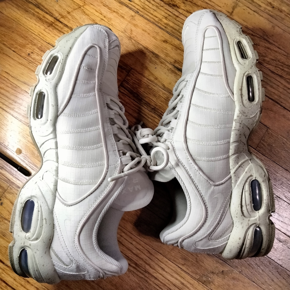 Air Max Tailwind Desert Beige Neon size 11